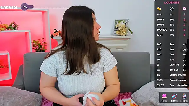 Viola  Shy online show from September 29, 2025, 8:25 pm