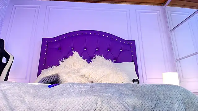 sarah banks1 online show from March 3, 2026, 3:13 am