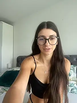 Snapshot of Wildberry_ chatting on July 9, 2026, 9:32 am Wildberry online show from July 9, 2026, 9:32 am