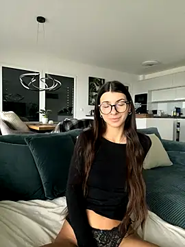 Wildberry  online show from November 8, 2025, 8:40 am