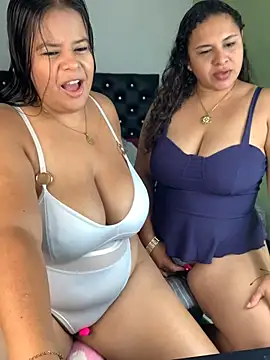 Snapshot of twocurvylatins chatting on July 4, 2026, 3:49 pm twocurvylatins online show from July 4, 2026, 3:49 pm