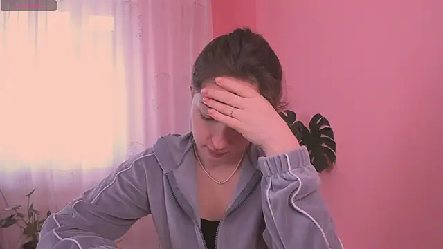 Snapshot of cClandesTina chatting on March 17, 2025, 12:04 pm cClandesTina online show from March 17, 2025, 12:04 pm