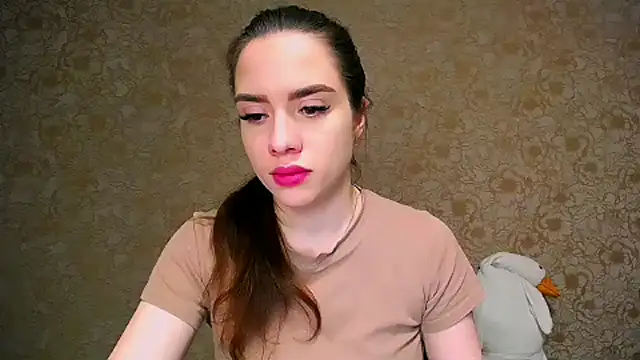  your fantasy girl online show from March 18, 2025, 9:21 pm