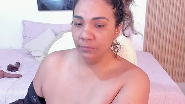  Lakshmi hotx online show from November 28, 2025, 7:14 pm