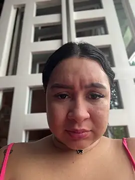 Pretty Isadora online show from March 30, 2026, 5:14 pm