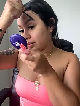 Pretty Isadora online show from January 8, 2026, 6:36 pm