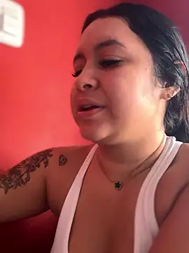 Pretty Isadora online show from January 13, 2026, 8:46 pm