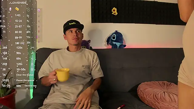 on tefa online show from October 8, 2025, 9:59 pm