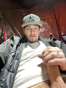 joeycbigcock online show from March 9, 2025, 4:16 am