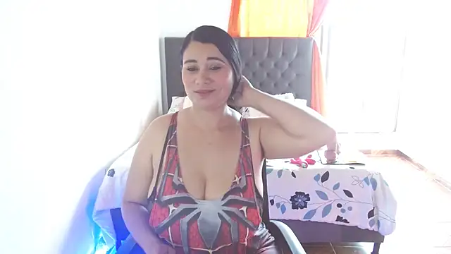 Snapshot of Kerly_Lopez chatting on June 10, 2026, 5:58 pm Kerly Lopez online show from June 10, 2026, 5:58 pm