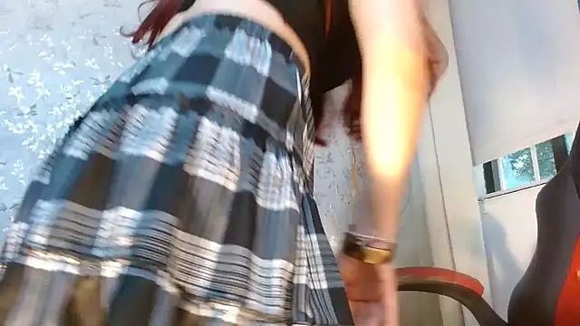 Samantabrown  online show from November 5, 2025, 11:35 am