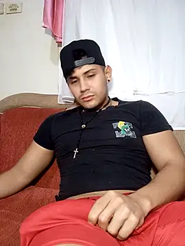 Snapshot of AlexisSpears_ chatting on January 6, 2025, 5:52 am AlexisSpears online show from January 6, 2025, 5:52 am