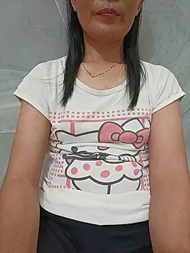Snapshot of Asian_girl13 chatting on July 1, 2026, 2:06 pm Asian girl13 online show from July 1, 2026, 2:06 pm