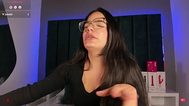 IsabellaGrey19 online show from January 13, 2026, 8:24 pm