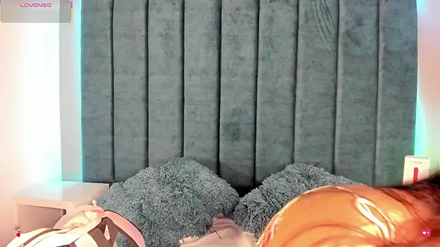 IsabellaGrey19 online show from November 8, 2025, 7:28 pm