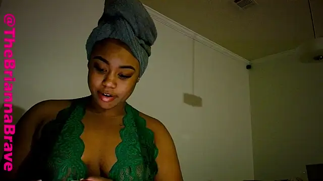 BriannaBrave online show from December 23, 2025, 3:50 am