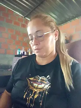 natally ross21 online show from February 12, 2026, 1:44 pm