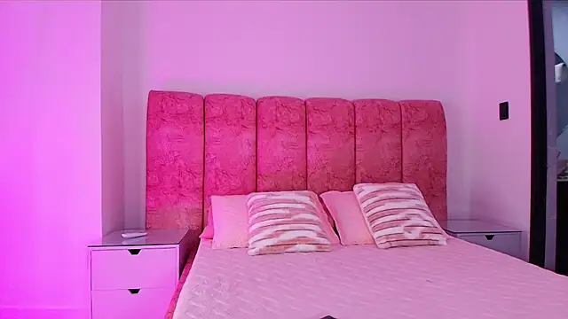 kendal rossi online show from November 18, 2025, 12:08 pm