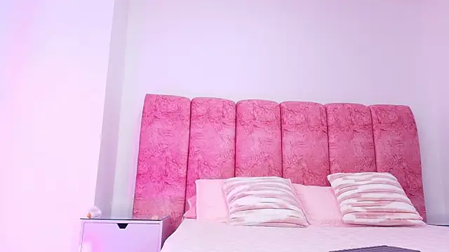 kendal rossi online show from November 24, 2025, 12:05 pm