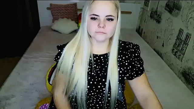 Snapshot of lovely-eyes chatting on March 4, 2026, 6:15 pm lovely-eyes online show from March 4, 2026, 6:15 pm