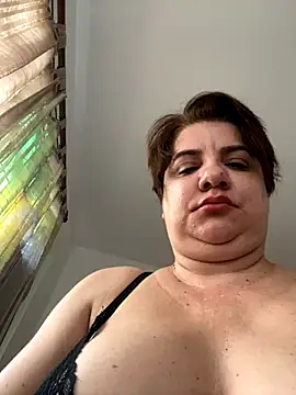 Snapshot of luzanetti chatting on December 2, 2024, 8:28 pm luzanetti online show from December 2, 2024, 8:28 pm