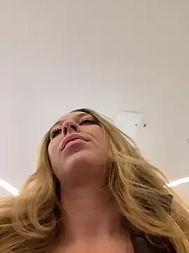 Sweet   Emily online show from February 15, 2026, 3:22 pm