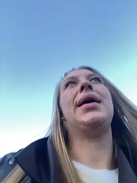 Sweet   Emily online show from November 14, 2025, 11:58 am