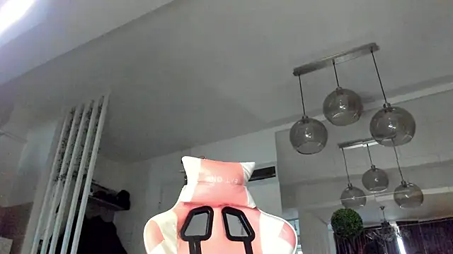 IreneVON online show from March 1, 2026, 5:40 am