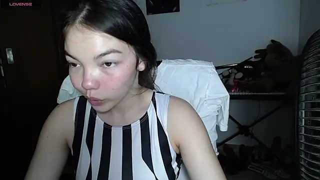 venelope1 online show from December 2, 2025, 9:05 pm