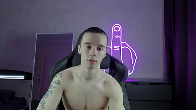 MasonWarholl online show from January 10, 2025, 4:33 am