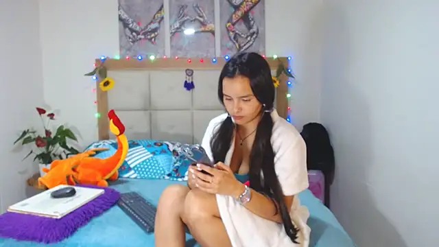 Snapshot of valentina_hearts chatting on March 13, 2025, 2:49 am valentina hearts online show from March 13, 2025, 2:49 am