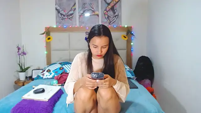 Snapshot of valentina_hearts chatting on March 12, 2025, 4:08 am valentina hearts online show from March 12, 2025, 4:08 am
