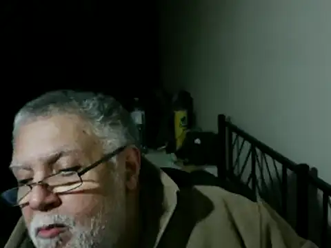 Snapshot of 100Tauros chatting on March 2, 2026, 9:55 pm 100Tauros online show from March 2, 2026, 9:55 pm