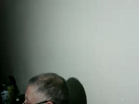 Snapshot of 100Tauros chatting on February 7, 2026, 10:01 am 100Tauros online show from February 7, 2026, 10:01 am