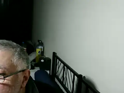 Snapshot of 100Tauros chatting on January 31, 2026, 10:41 pm 100Tauros online show from January 31, 2026, 10:41 pm