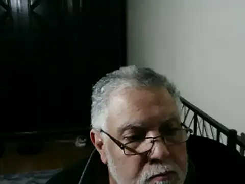 Snapshot of 100Tauros chatting on February 27, 2026, 9:58 pm 100Tauros online show from February 27, 2026, 9:58 pm