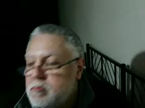 Snapshot of 100Tauros chatting on February 26, 2026, 10:32 pm 100Tauros online show from February 26, 2026, 10:32 pm