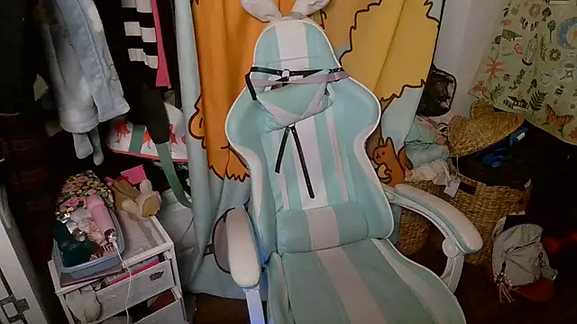 mochi rainbow online show from March 1, 2025, 7:04 pm