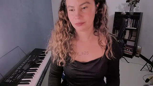 Snapshot of gigi_stephans chatting on July 15, 2026, 2:29 am gigi stephans online show from July 15, 2026, 2:29 am