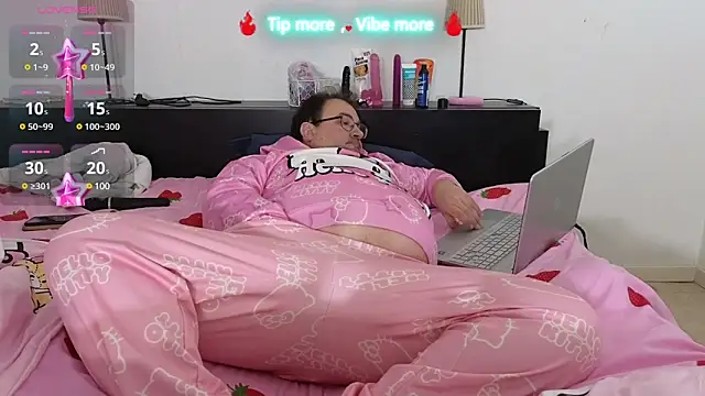 Snapshot of iammtheniceguy chatting on March 15, 2025, 9:16 pm iammtheniceguy online show from March 15, 2025, 9:16 pm