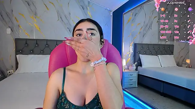 Julieta De Los Angeles online show from February 11, 2025, 3:40 am