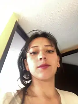 Snapshot of liaqueen610 chatting on October 21, 2025, 5:12 pm liaqueen610 online show from October 21, 2025, 5:12 pm