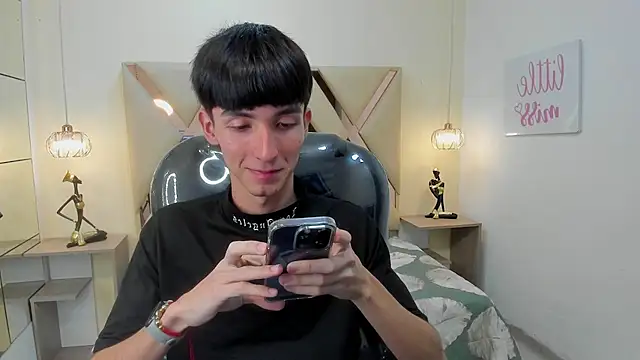 Jake evans online show from December 17, 2025, 7:52 pm