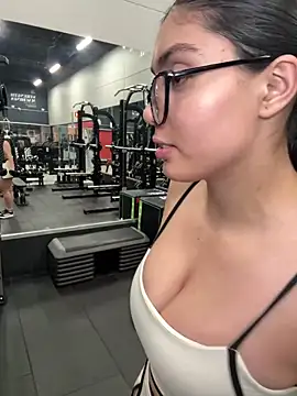 zui lu online show from March 9, 2025, 4:05 am