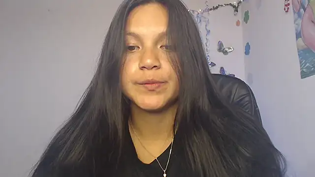 Snapshot of Zafiroweb09 chatting on December 24, 2024, 4:11 am Zafiroweb09 online show from December 24, 2024, 4:11 am