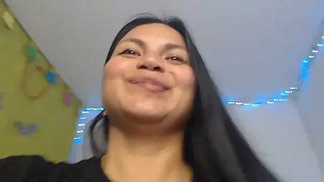 Snapshot of Zafiroweb09 chatting on March 2, 2025, 10:23 pm Zafiroweb09 online show from March 2, 2025, 10:23 pm