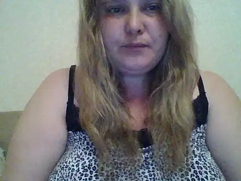 Snapshot of ParisMimi chatting on June 8, 2026, 8:31 pm ParisMimi online show from June 8, 2026, 8:31 pm