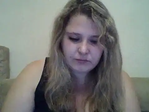 ParisMimi online show from November 21, 2025, 10:25 am