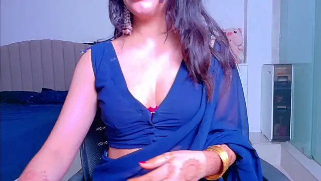 Aashika-Kaur online show from October 18, 2025, 4:25 am