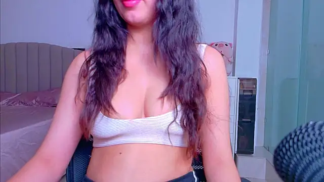 Aashika-Kaur online show from October 3, 2025, 4:25 am